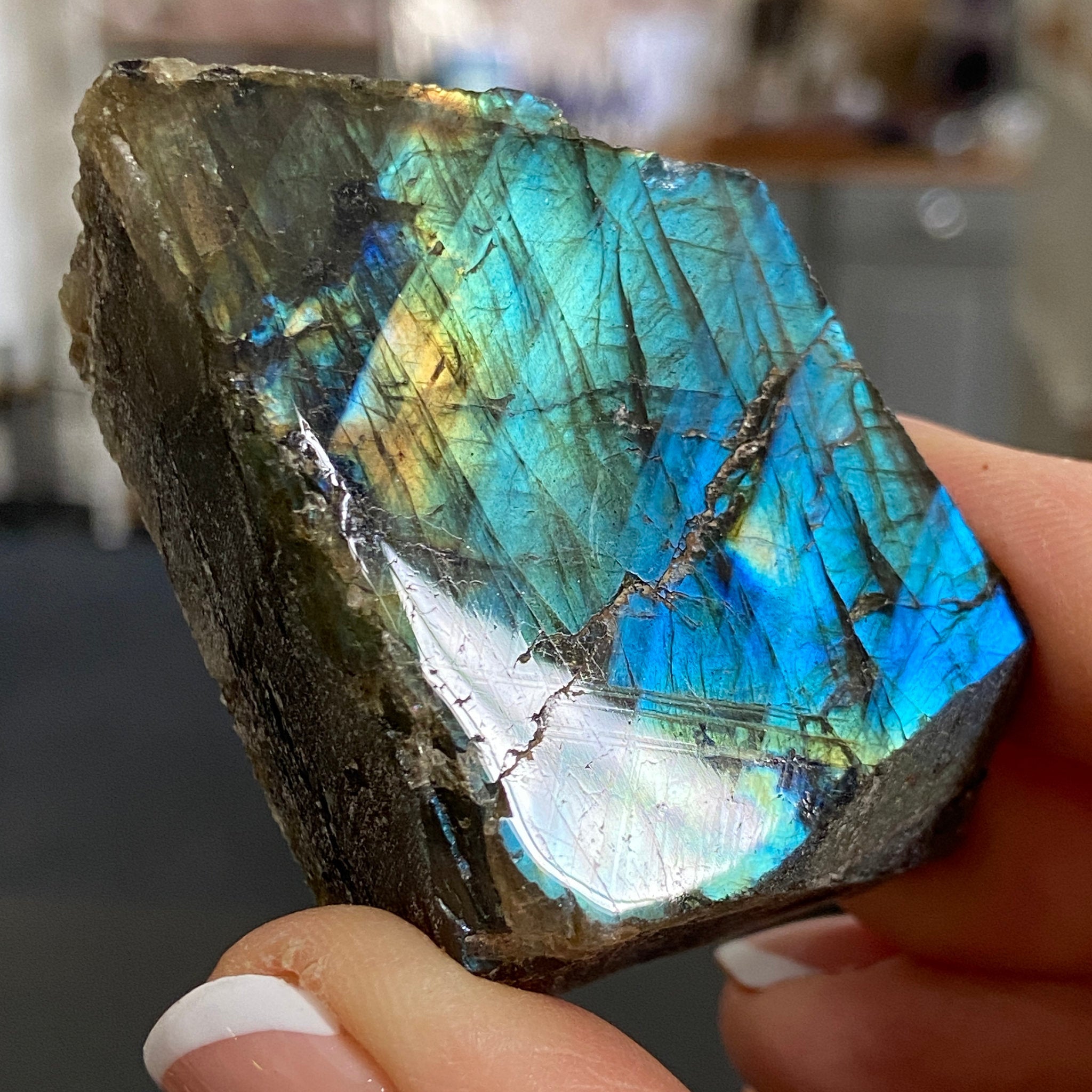 Madagascan Labradorite Slice – New Beginnings & Intuition - Castle Rocks Cornwall